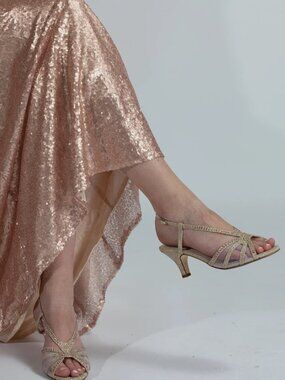 NWT Touch Ups by Benjamin Walk Clara Sandals Champagne Size 7 Wide